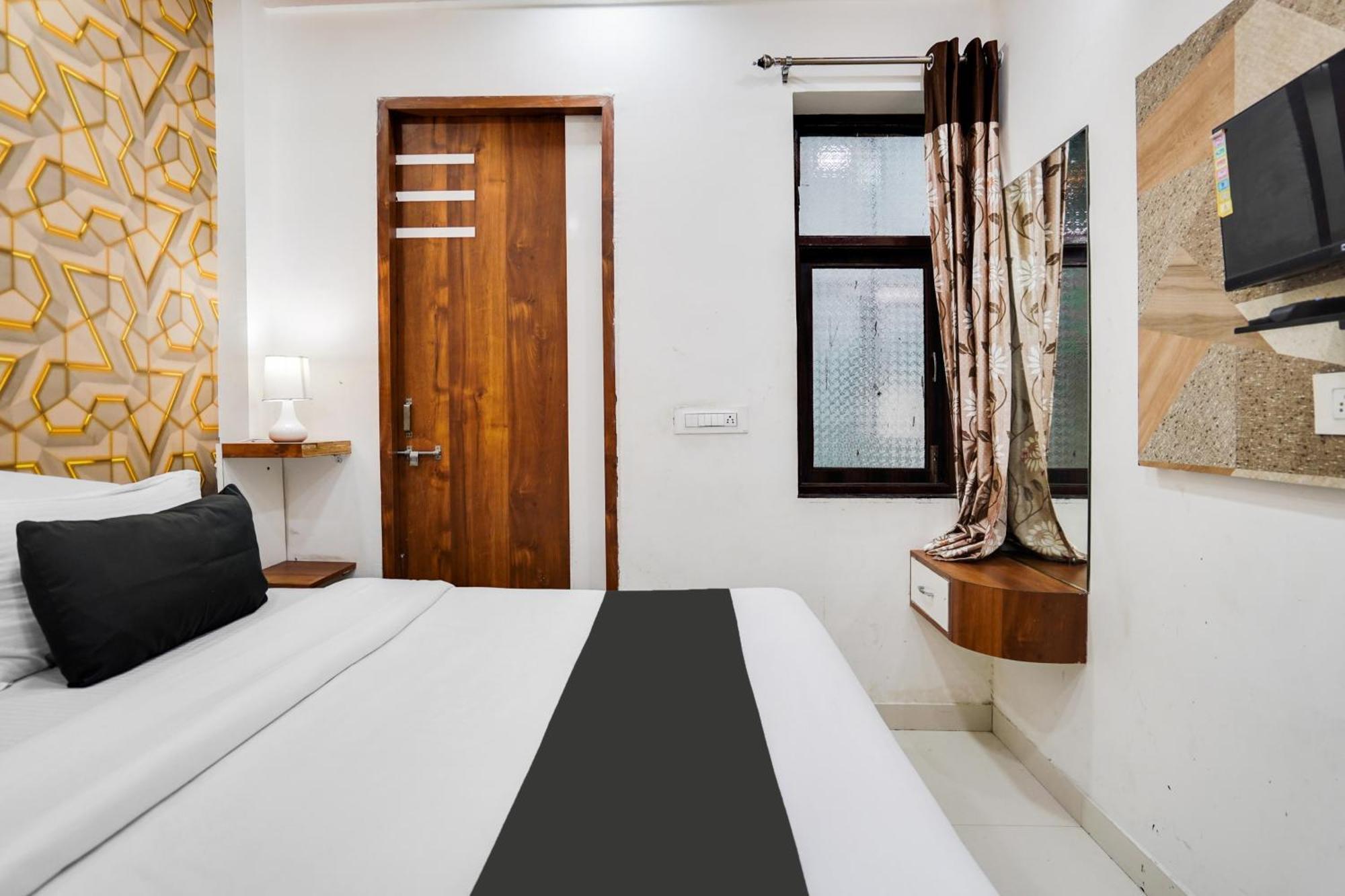 Super Oyo Hotel O Sky Wings アジュメール エクステリア 写真
